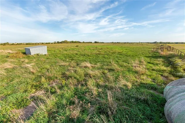 $785,000 | 925 1800th Street, Iola, KS 66749