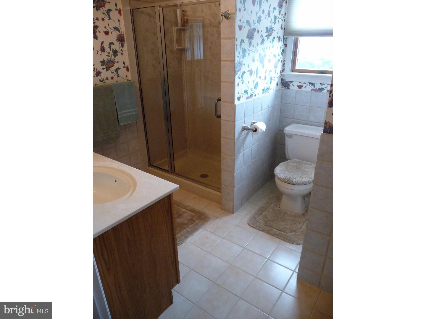 2518 Valley View Road Bensalem, PA 19020 - Photo 10 of 23 Gallery Image 10