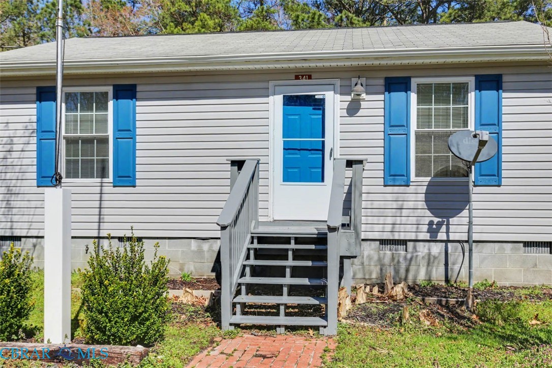 341 Cardinal Road Cardinal, VA 23025 - Photo 3 of 24