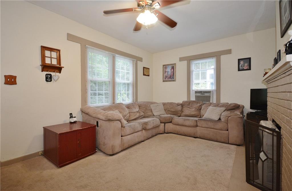 8239 Nadine Road Verona, PA 15147 - Photo 6 of 25 Gallery Image 6