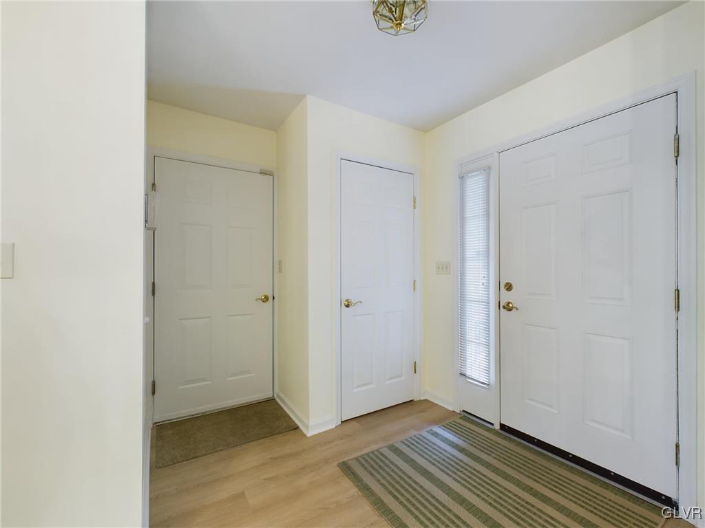 1524 Upstream Farm Road Easton, PA 18040 - Photo 3 of 16 Entrance