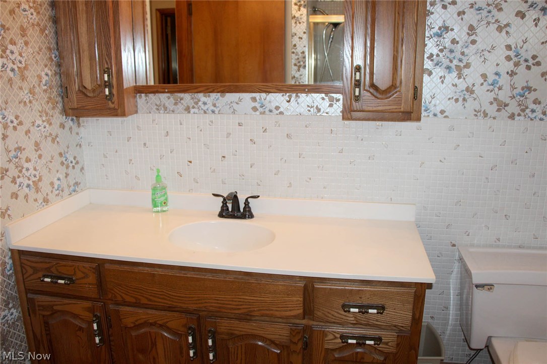 216 Perry Drive Northwest Canton, OH 44708 - Photo 14 of 32