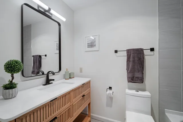 $262,000 | 116 East Freistadt Road, Unit F, Thiensville, WI 53092