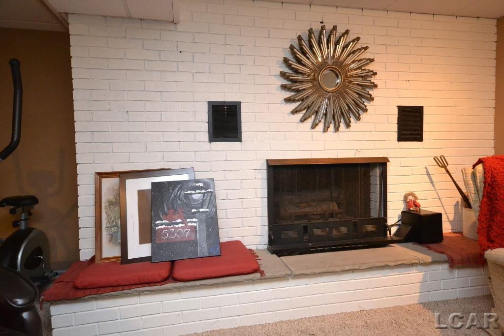 5307 South Custer Road Monroe, MI 48161 - Photo 28 of 43 50024507-27.JPG