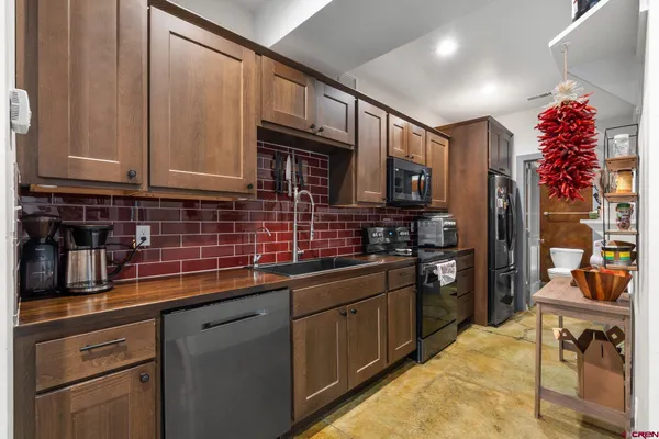 $1,450,000 | 4999 County Road 240, Durango, CO 81301