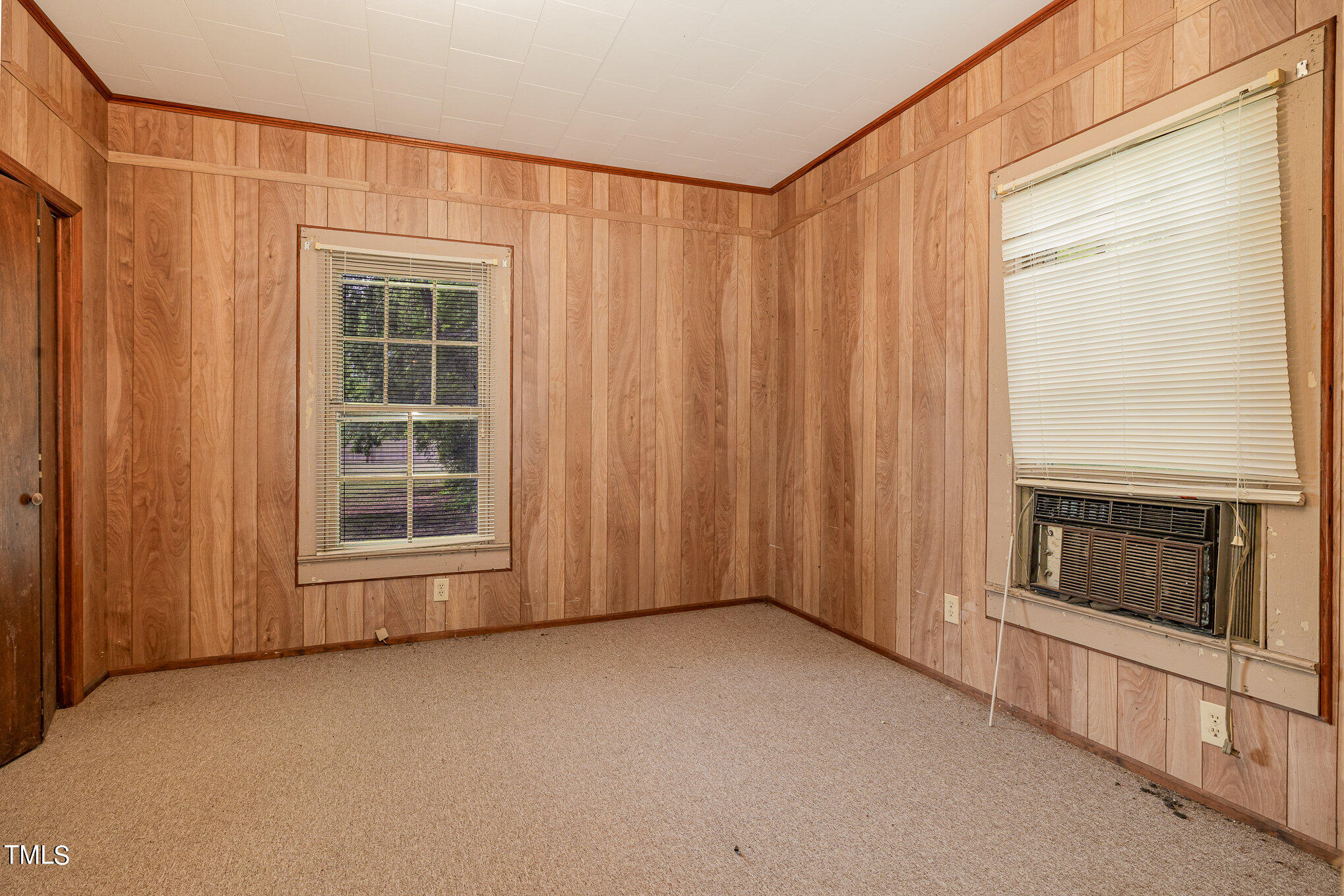 209 East Pine Street Pine Level, NC 27568 - Photo 4 of 26 020_img_0426-edit