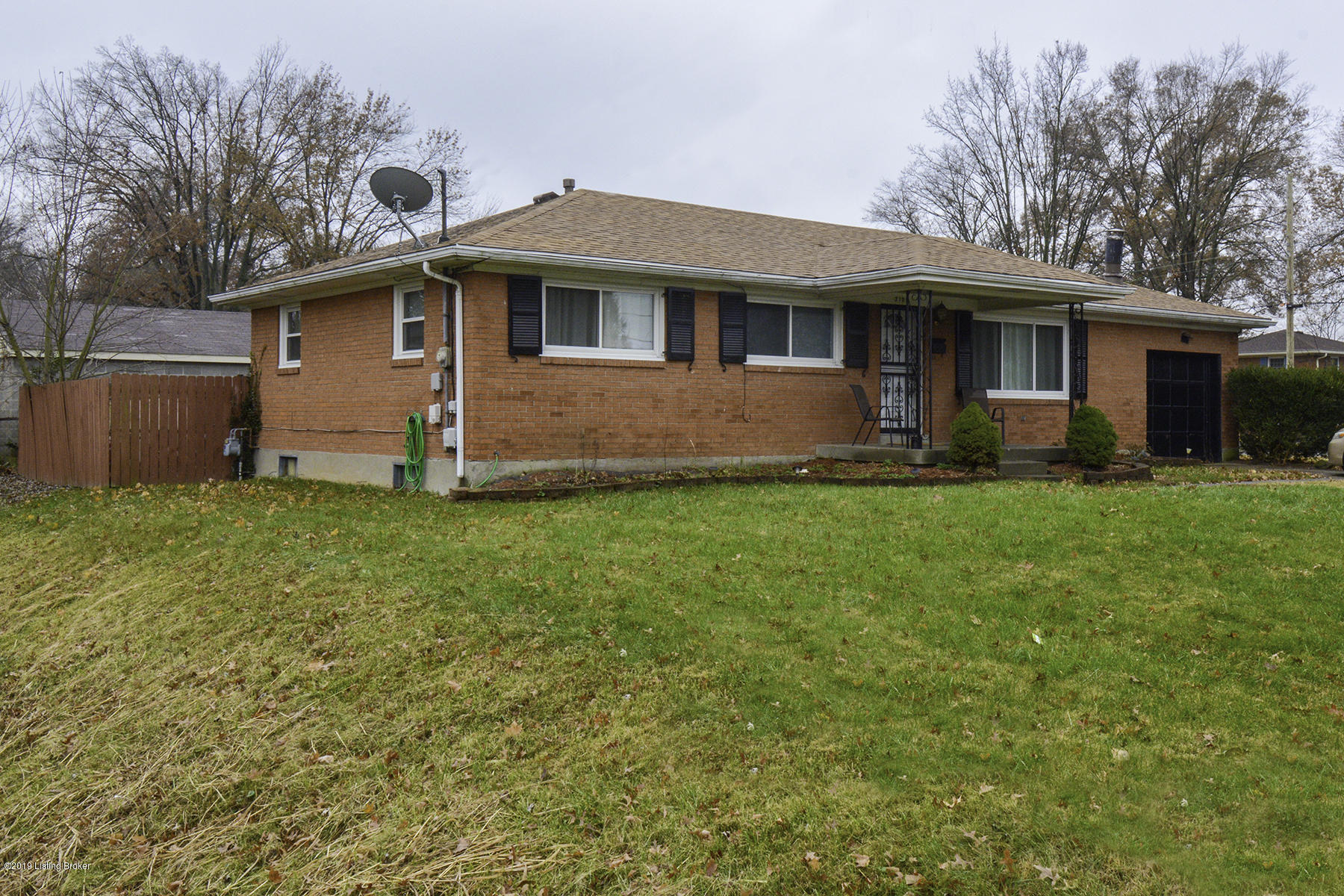 3108 Wayne Road Louisville, KY 40216 - Photo 2 of 32 02 Exterior2
