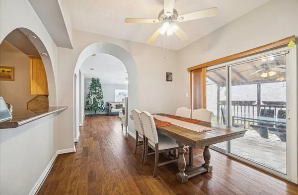 $2,350 | 16147 New Field Drive, Houston, TX 77082