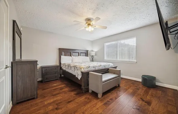 $2,350 | 16147 New Field Drive, Houston, TX 77082