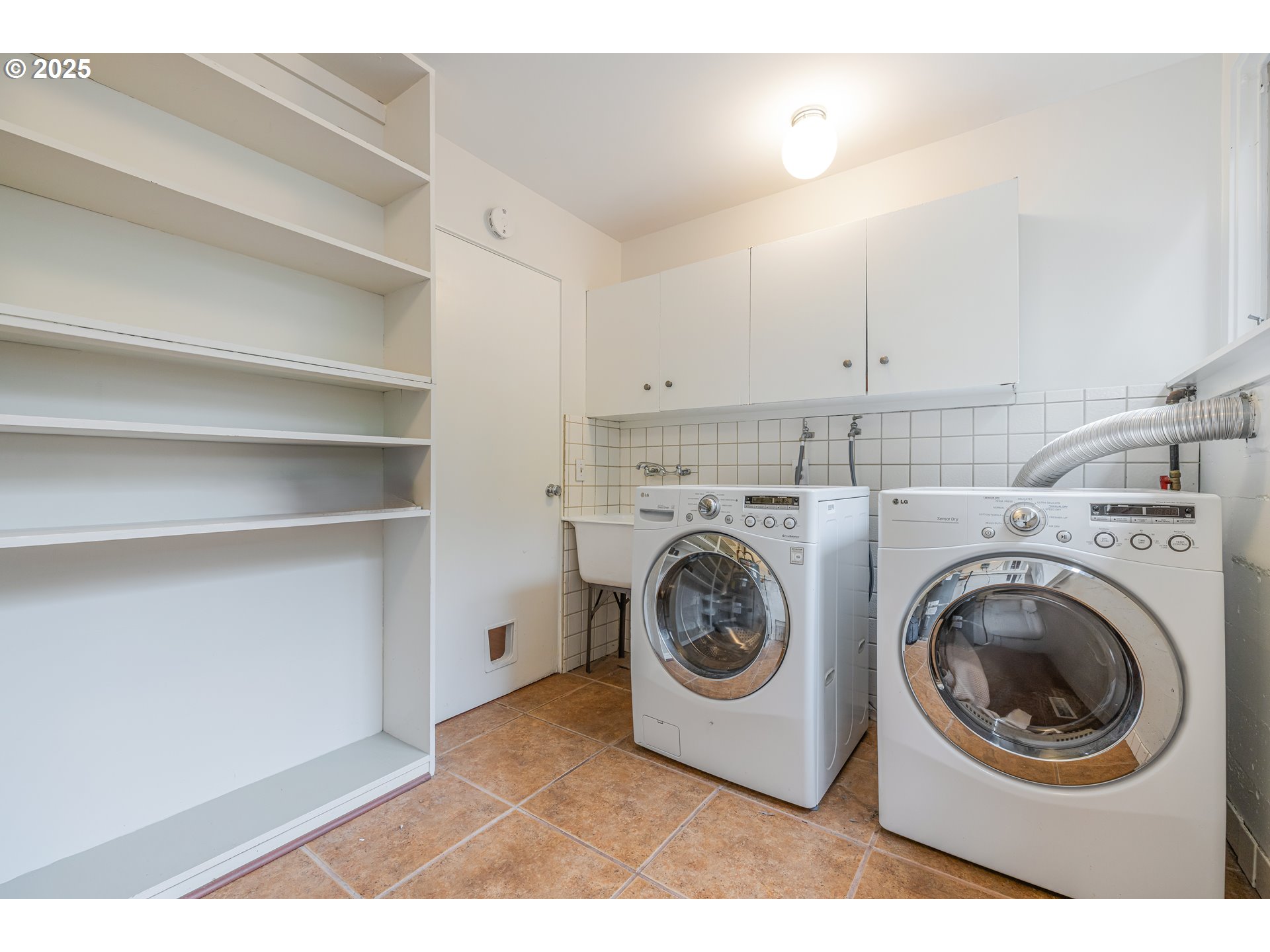 6326 Southwest Alfred Street Portland, OR 97219 - Photo 23 of 47 Gallery Image 23