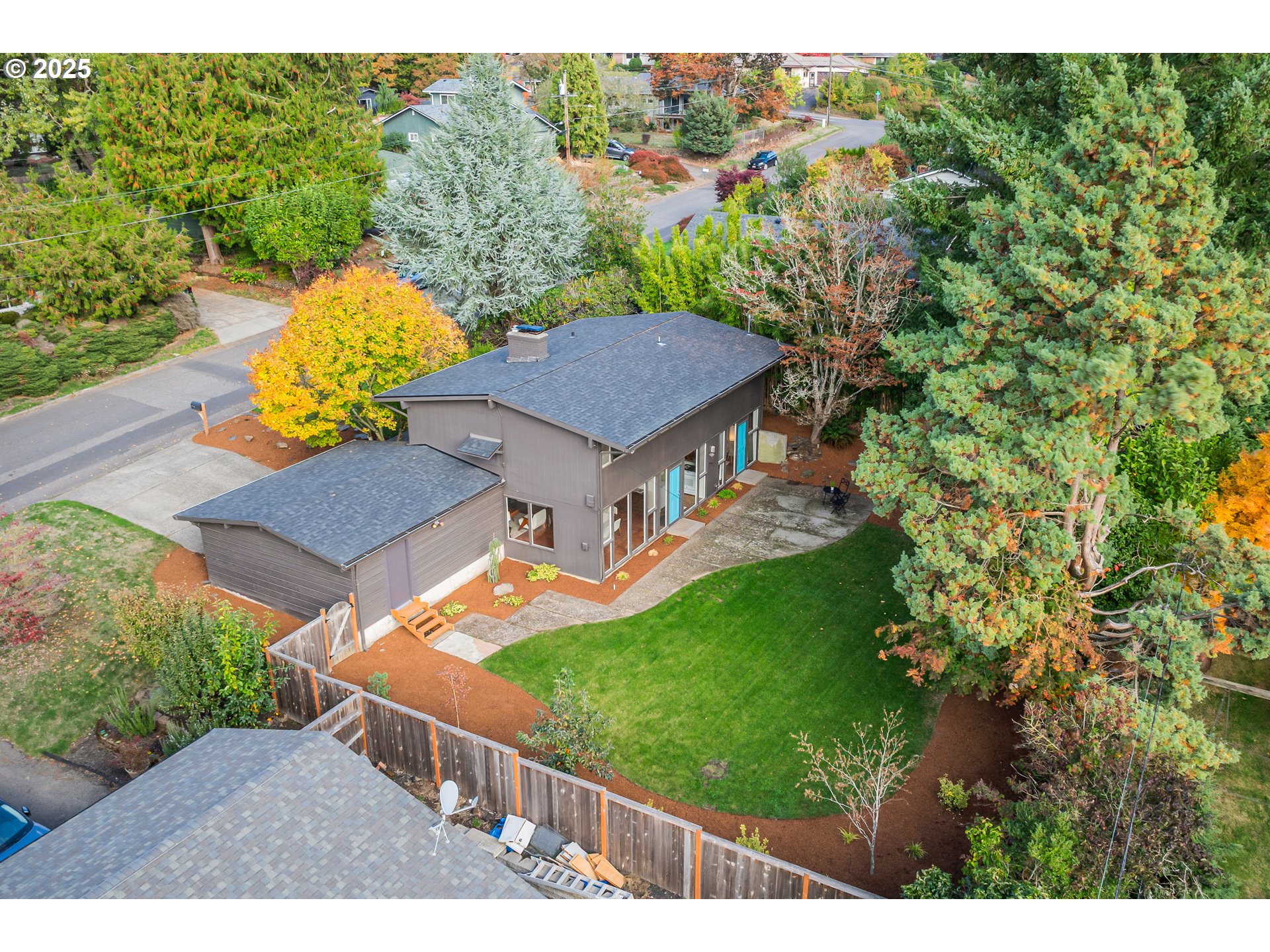 6326 Southwest Alfred Street Portland, OR 97219 - Photo 42 of 47 Gallery Image 42