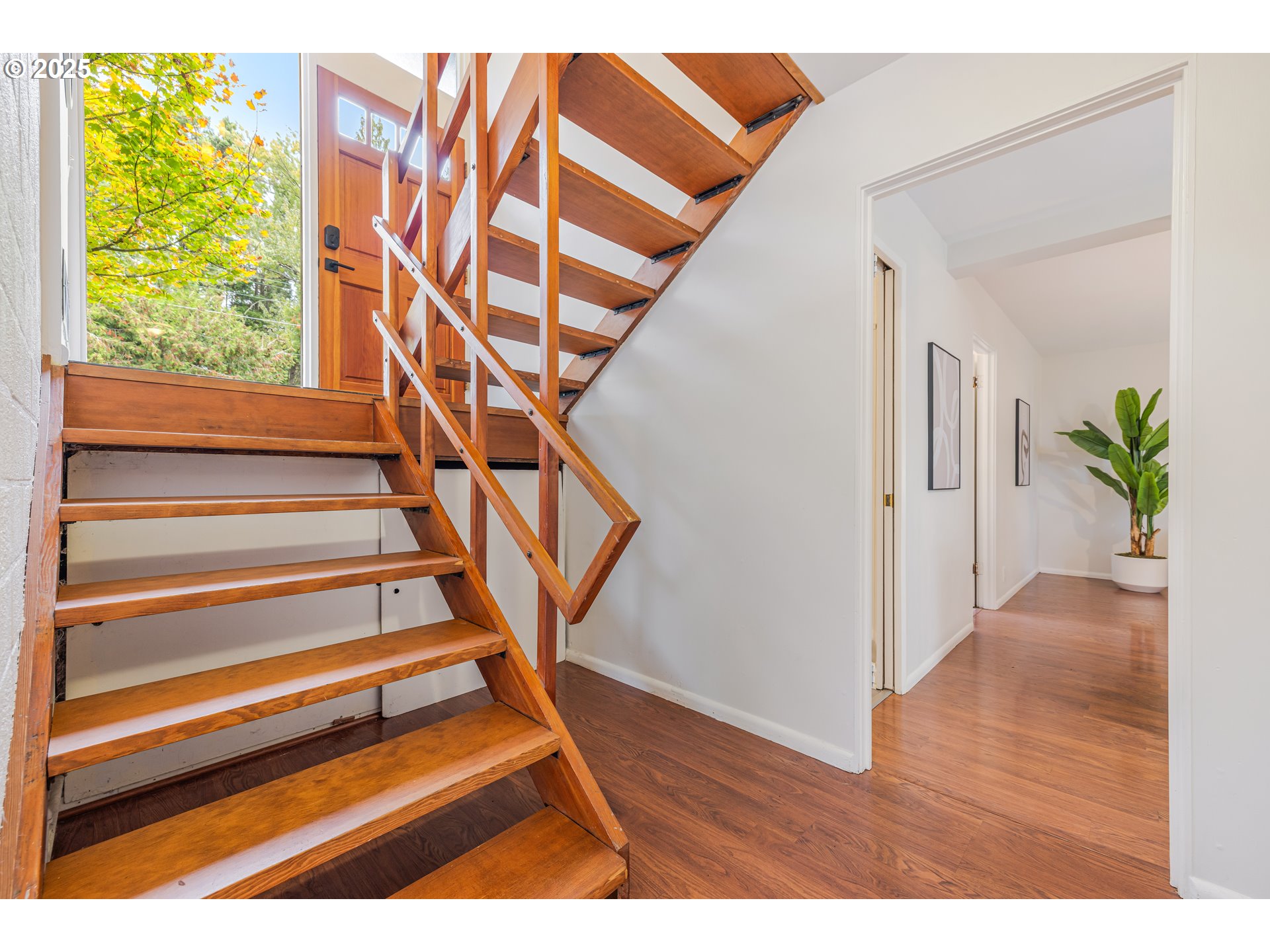 6326 Southwest Alfred Street Portland, OR 97219 - Photo 5 of 47 Gallery Image 5