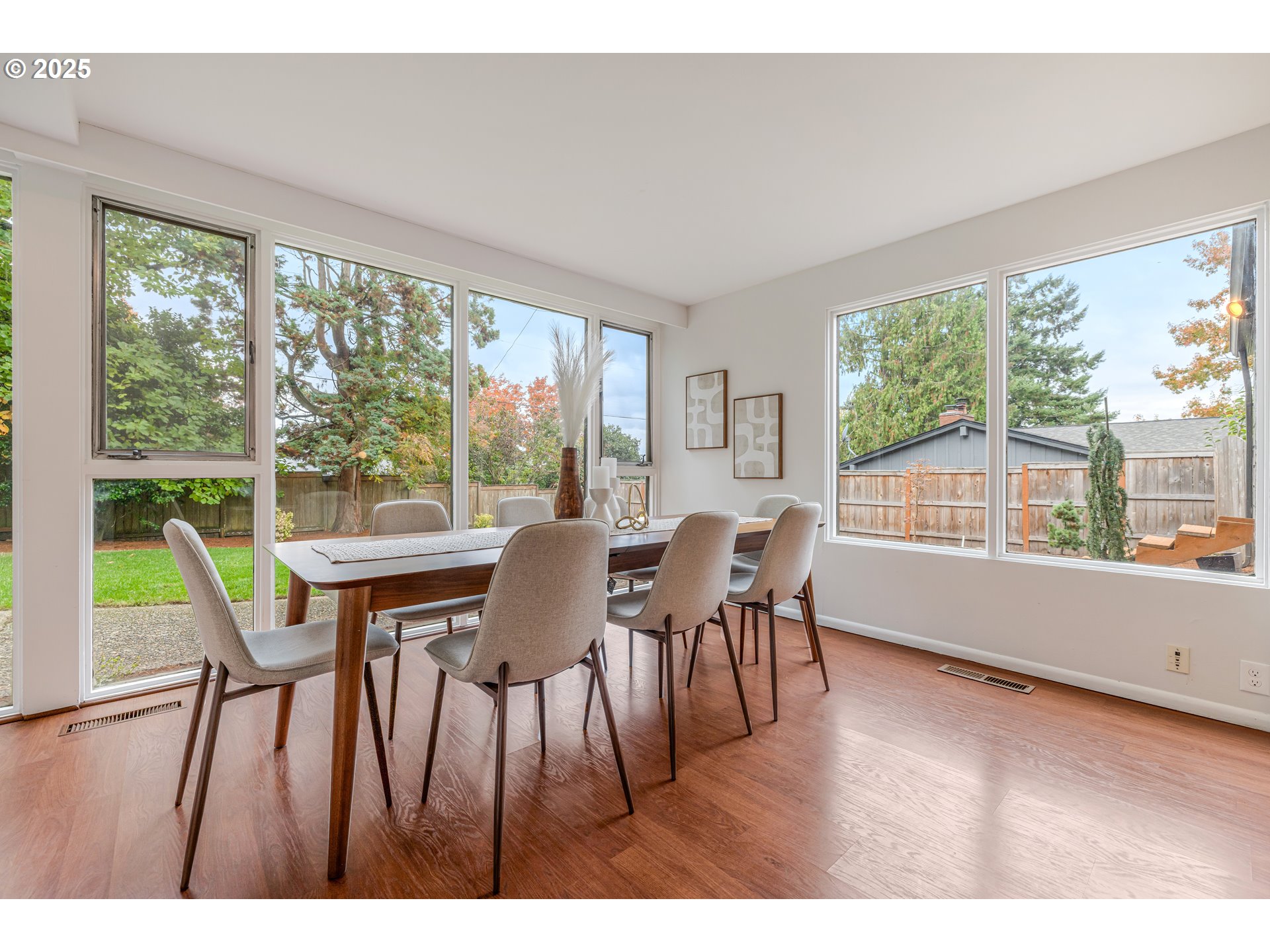 6326 Southwest Alfred Street Portland, OR 97219 - Photo 9 of 47 Gallery Image 9