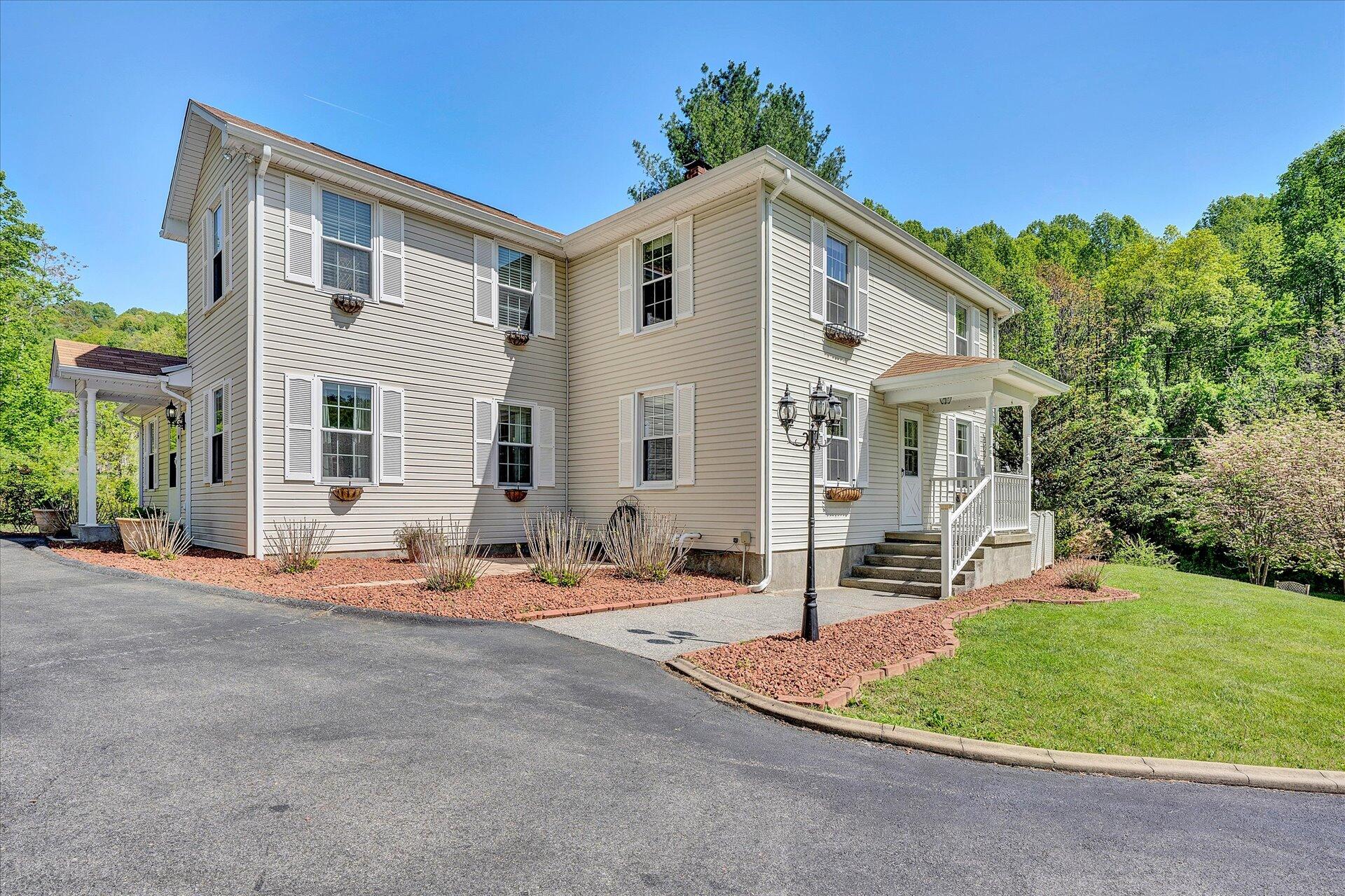 111 Meadow Branch Road Boones Mill, VA 24065 - Photo 8 of 75 08-DSC00157