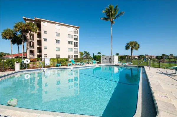 $2,250 | 57 High Point Circle West, Unit 106, Naples, FL 34103