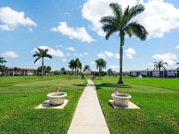 $2,250 | 57 High Point Circle West, Unit 106, Naples, FL 34103