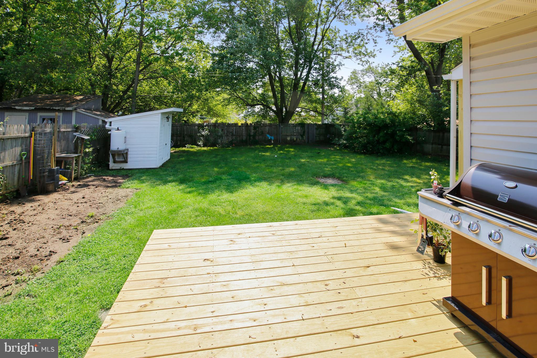6 Alder Road Annapolis, MD 21403 - Photo 25 of 30 Deck Off of The Master Bedroom