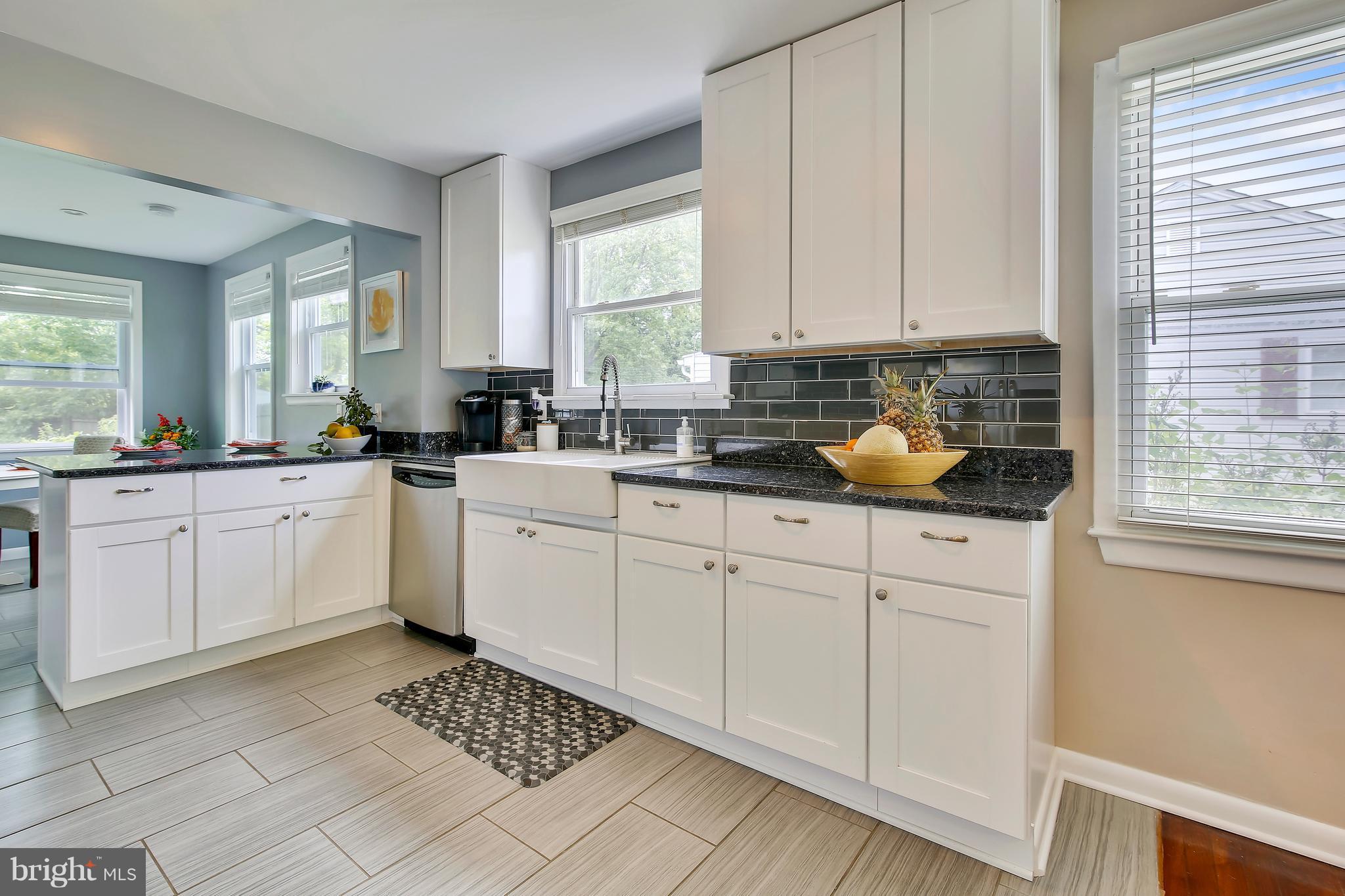 6 Alder Road Annapolis, MD 21403 - Photo 4 of 30 Stunning Kitchen with Granite & Farm Sink