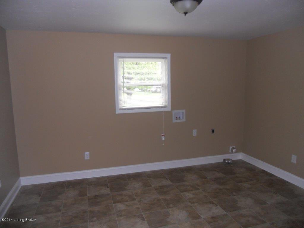 880 Cheyenne Road Radcliff, KY 40160 - Photo 17 of 47 DSCN2090
