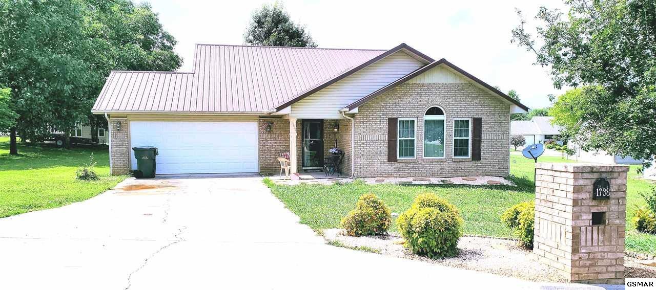 1738 Meadow Ridge Circle, Unit CLOSETOWALTERSTATECOLLEGE Sevierville, TN 37862 - Photo 4 of 34 Gallery Image 4