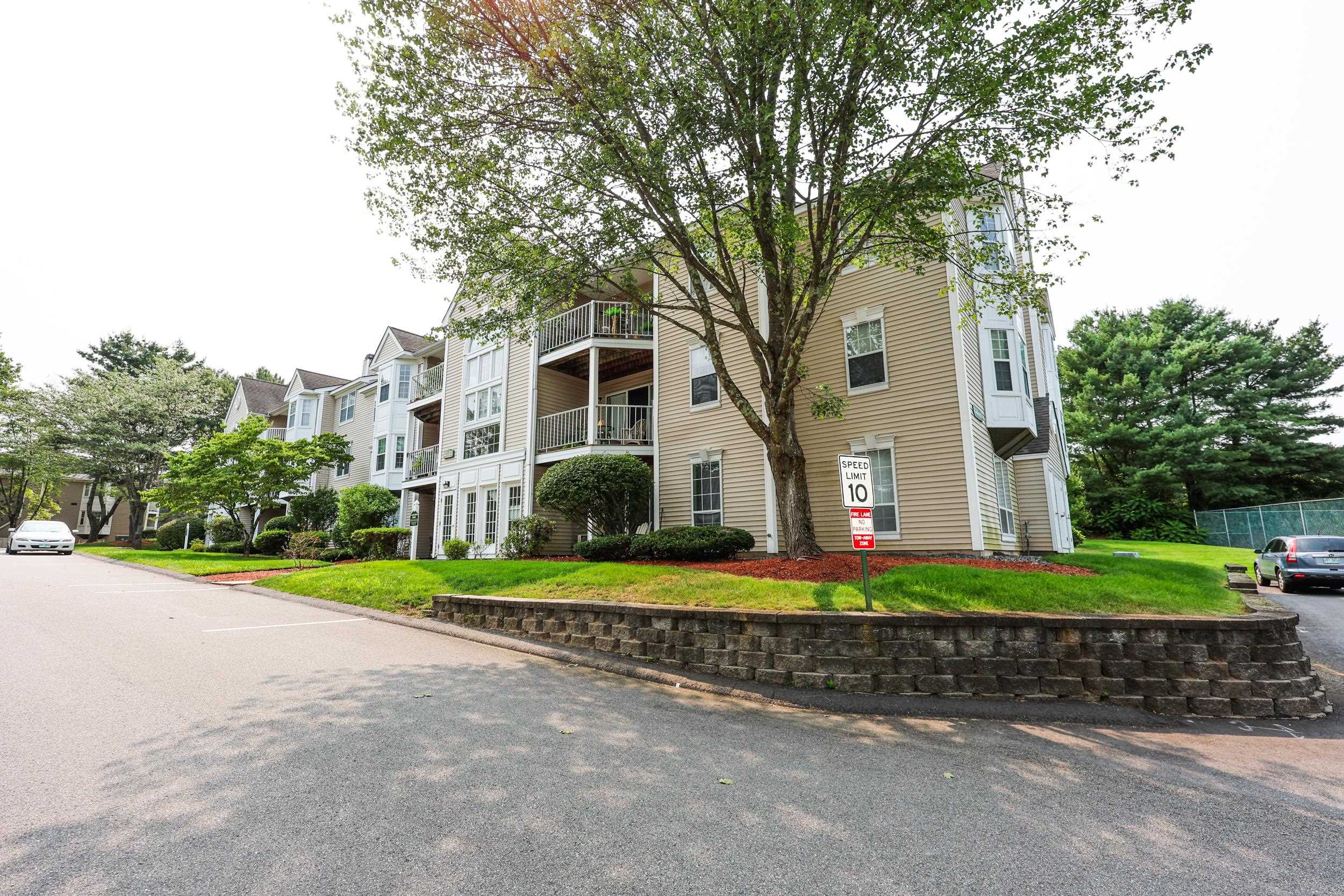 2 Galloway Road, Unit 6 Merrimack, NH 03054 - Photo 28 of 32