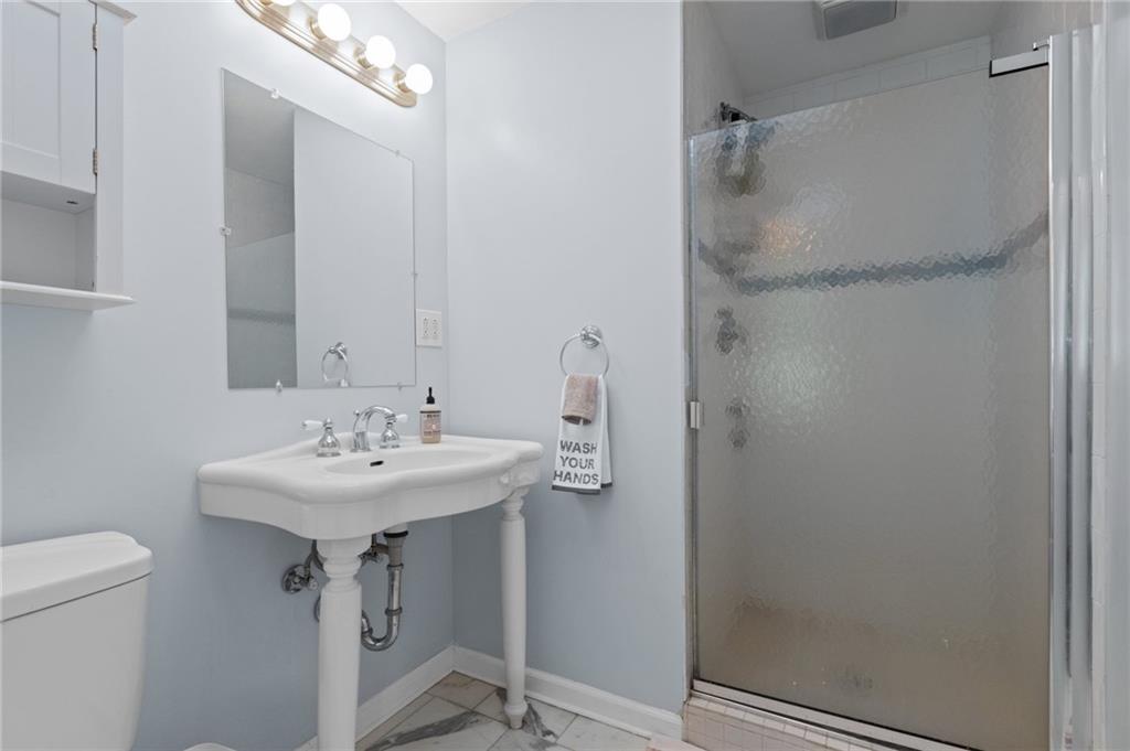 607 Delafield Road Pittsburgh, PA 15215 - Photo 13 of 25 Gallery Image 13