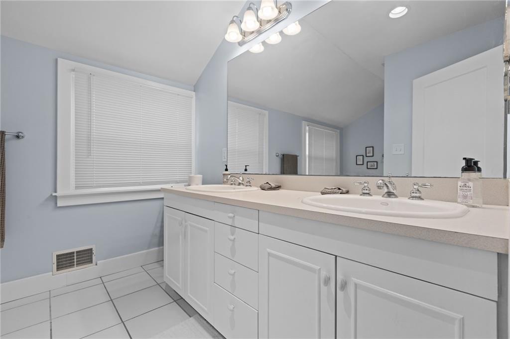 607 Delafield Road Pittsburgh, PA 15215 - Photo 17 of 25 Gallery Image 17