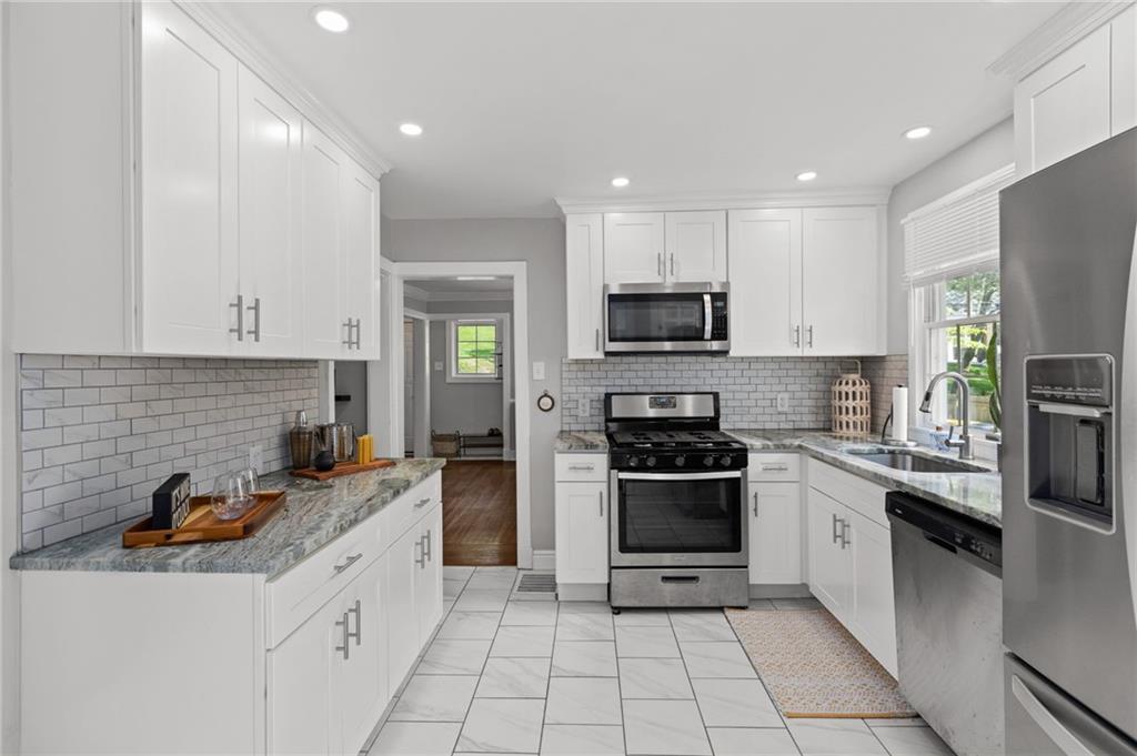 607 Delafield Road Pittsburgh, PA 15215 - Photo 10 of 25 Gallery Image 10