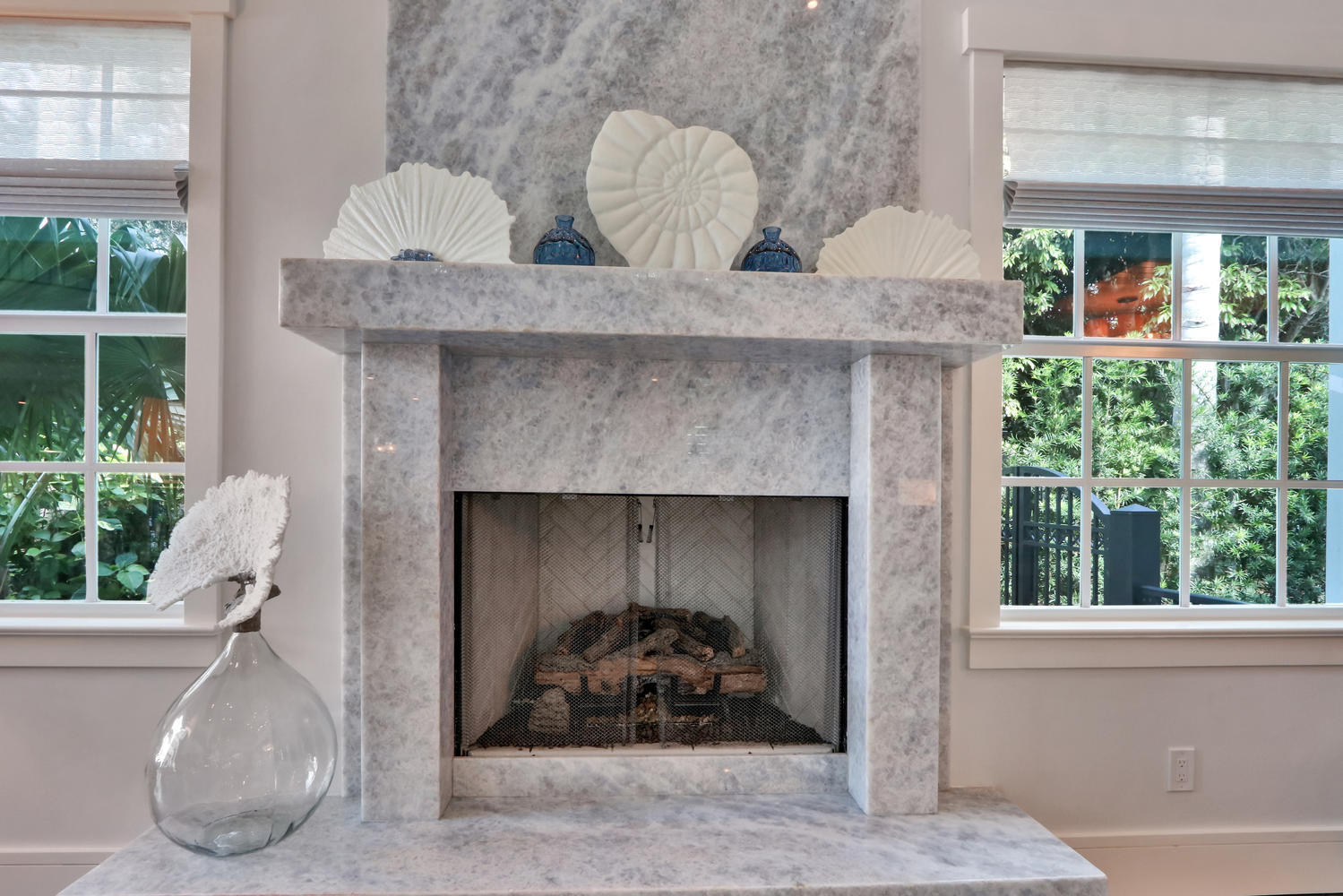 112 West Riverside Drive Jupiter, FL 33469 - Photo 9 of 66 112 W Riverside Dr Tequesta FL-large-008
