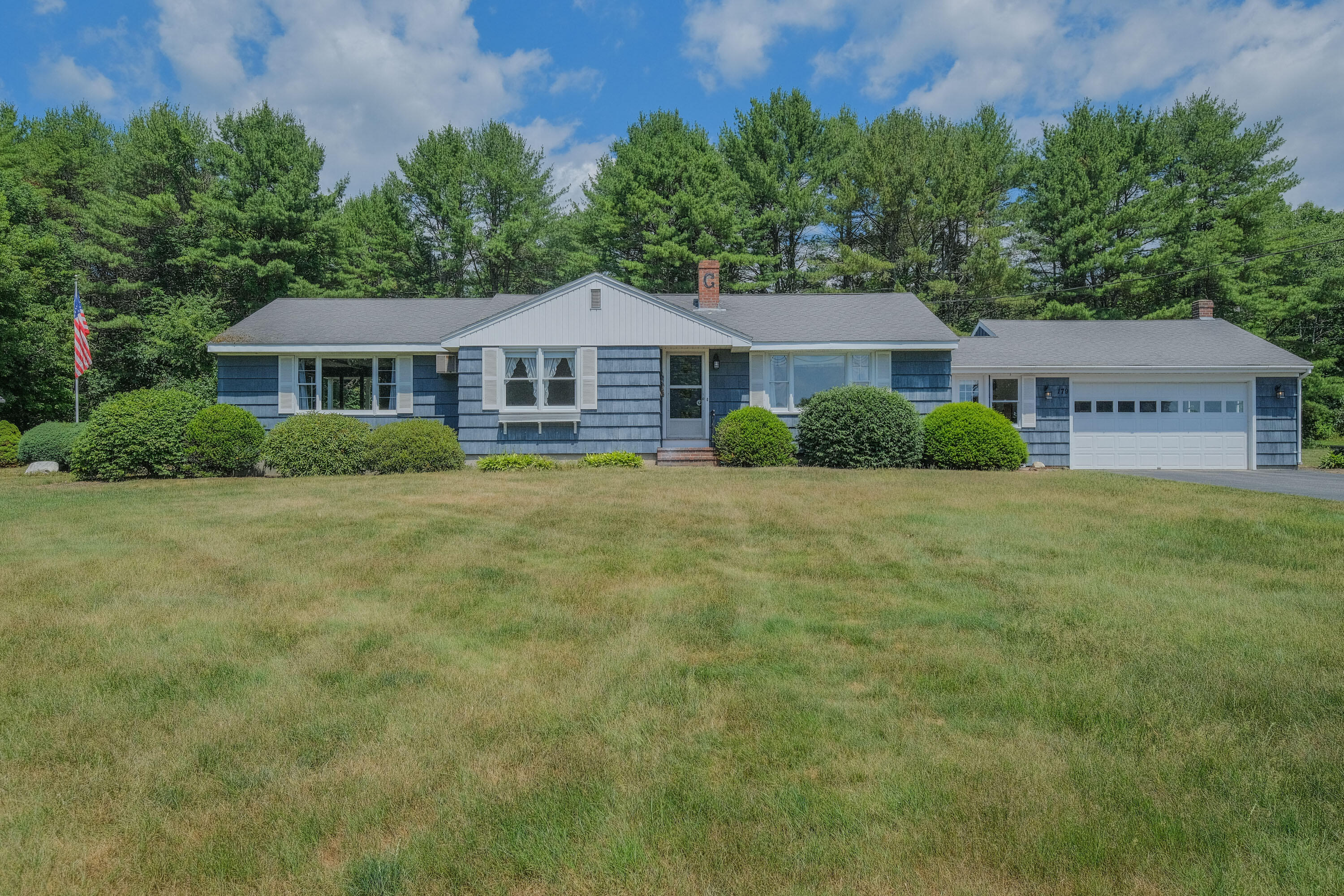 179 Holmes Road Scarborough, ME 04074 - Photo 3 of 45 20210629gp-62004