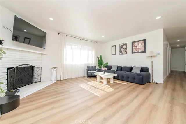 $799,000 | 266 South Van Ness Avenue, Upland, CA 91786