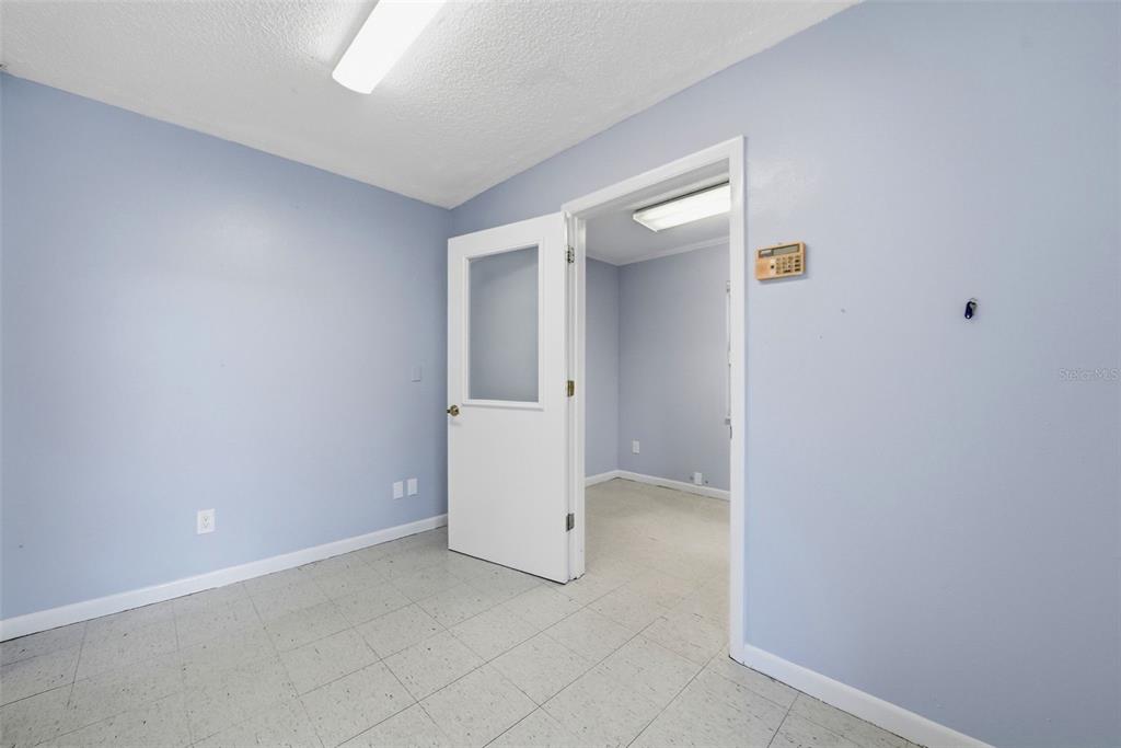 2886 Whitney Road Clearwater, FL 33760 - Photo 13 of 41
