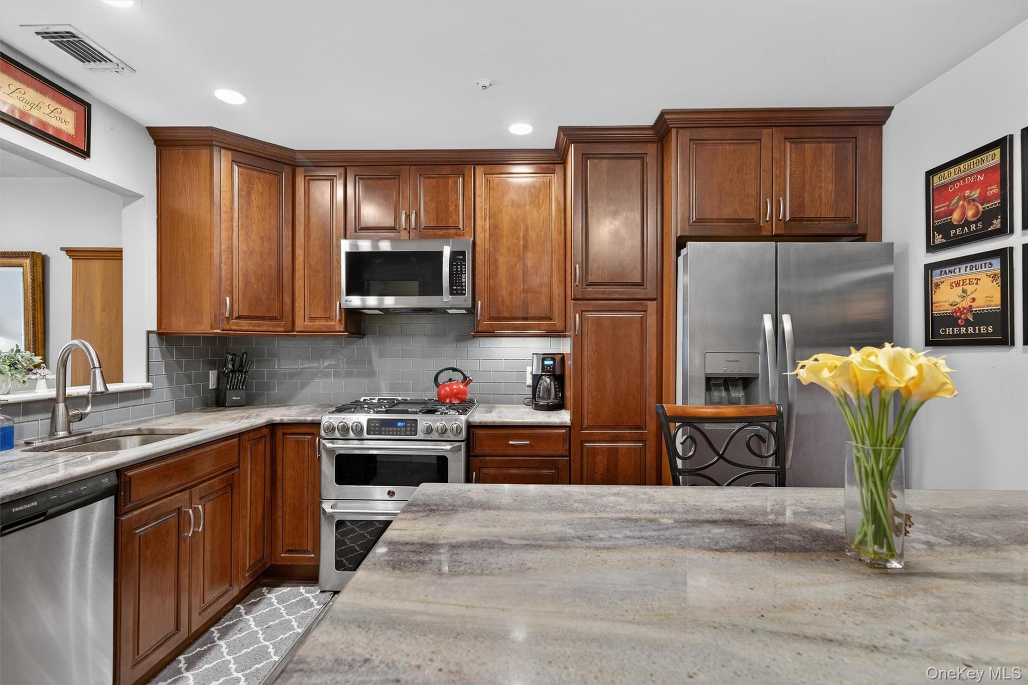 19 Olde Wagon Road Warwick, NY 10990 - Photo 15 of 27