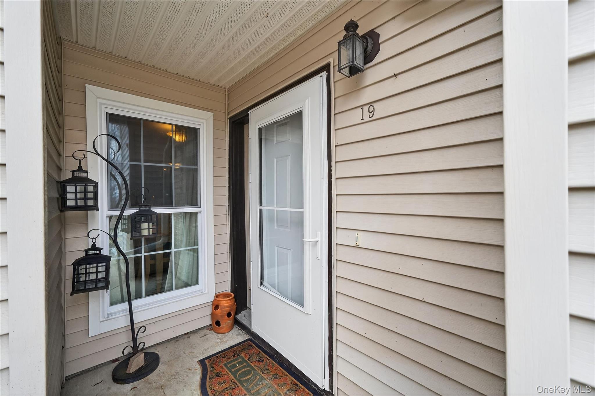 19 Olde Wagon Road Warwick, NY 10990 - Photo 5 of 27