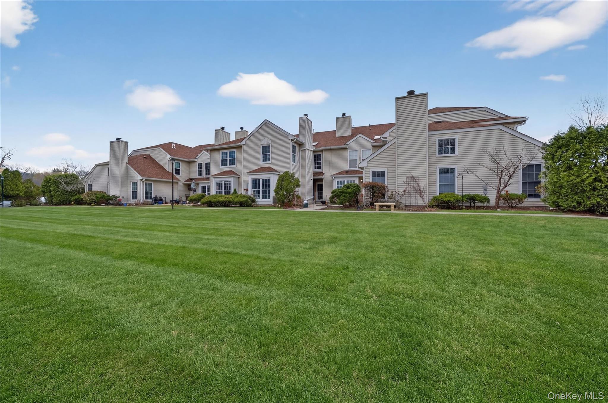 19 Olde Wagon Road Warwick, NY 10990 - Photo 6 of 27