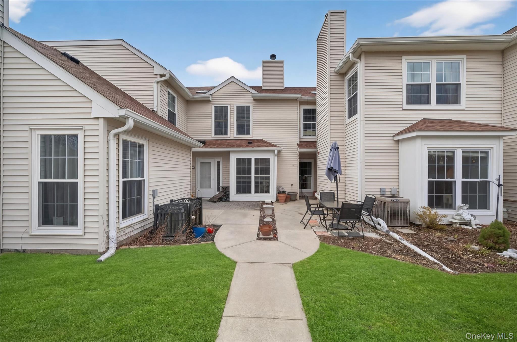 19 Olde Wagon Road Warwick, NY 10990 - Photo 7 of 27