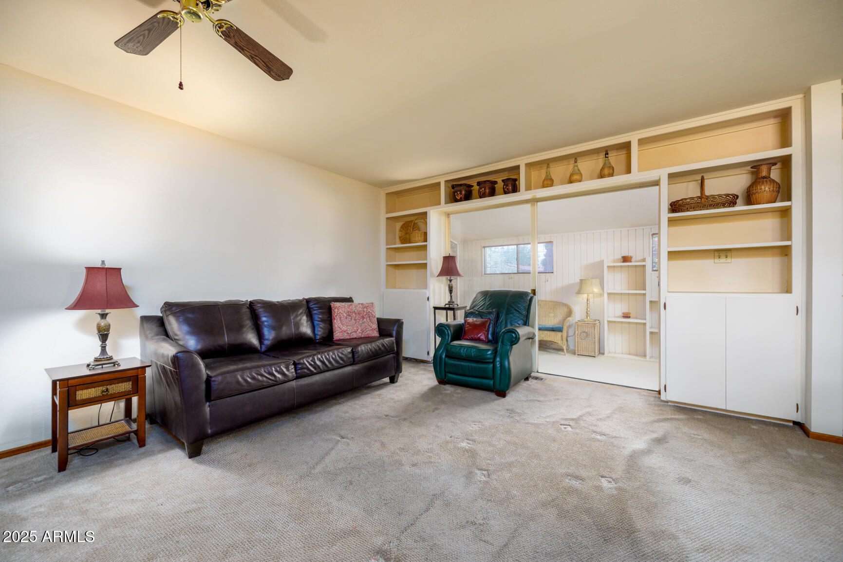 1809 West State Avenue Phoenix, AZ 85021 - Photo 2 of 22 Living room