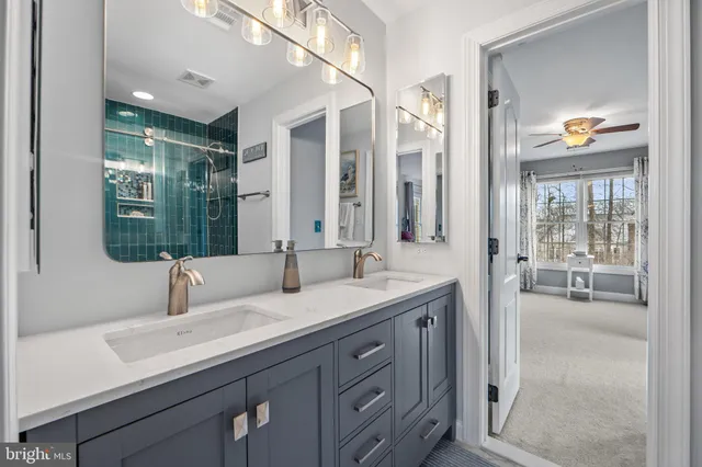 $1,325,000 | 43423 Mountcastle Drive, Chantilly, VA 20152