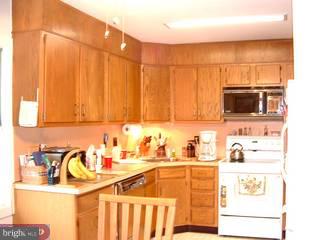 22 Candytuft Road Levittown, PA 19057 - Photo 2 of 3