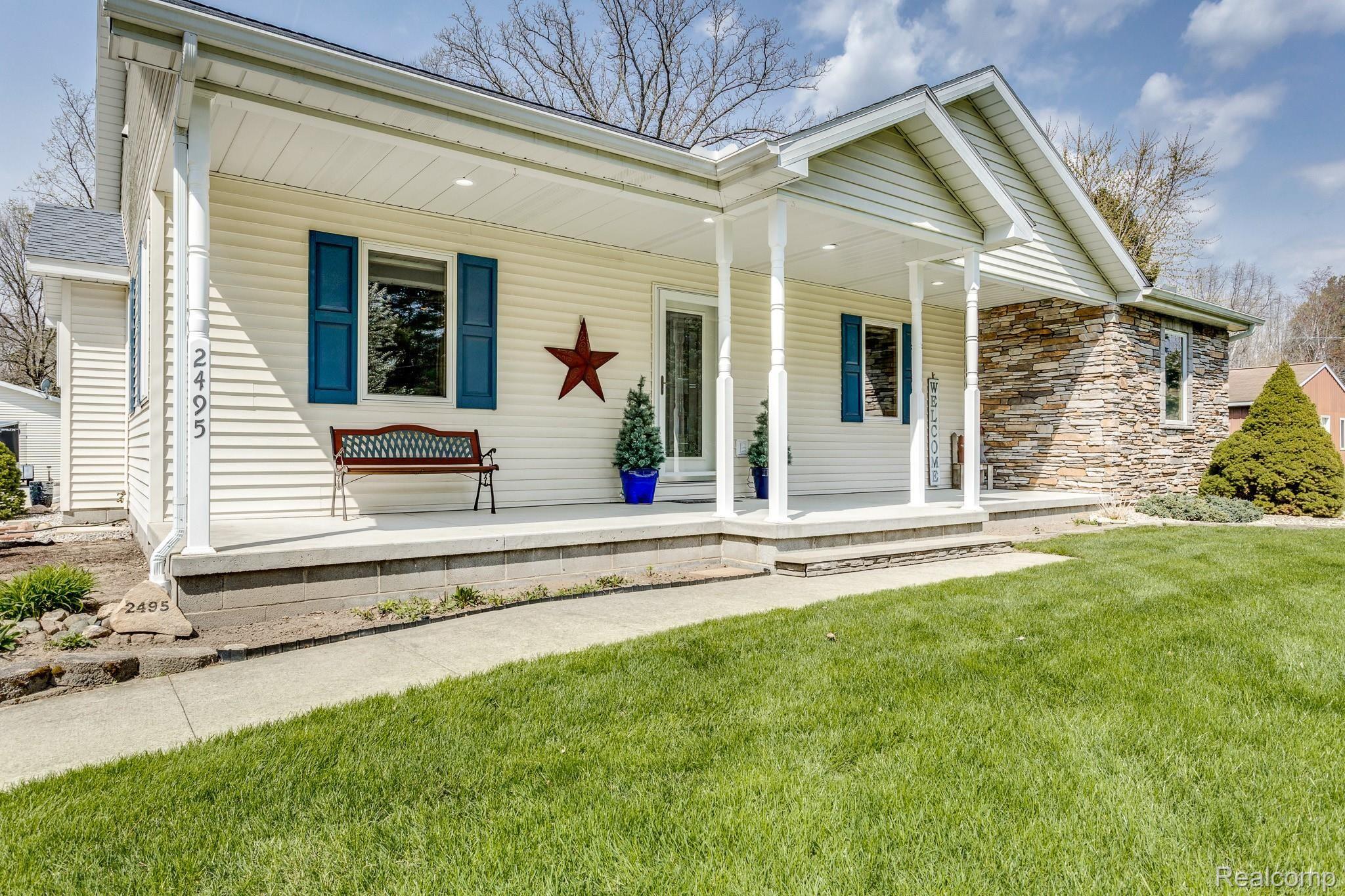 2495 Hueling Road Port Huron, MI 48060 - Photo 38 of 40 2495 Hueling Rd (27 of 45).jpg