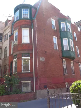 $2,500 | 1522 R Street Northwest, Washington, DC 20009