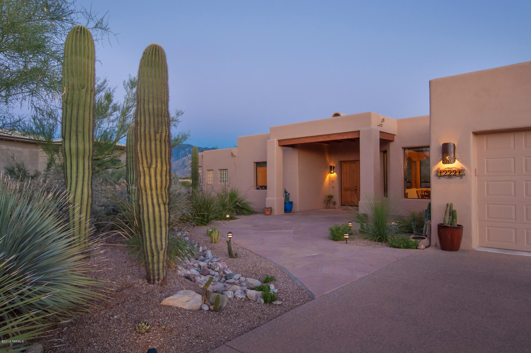 12221 Cloud Ridge Drive Oro Valley, AZ 85755 - Photo 3 of 47