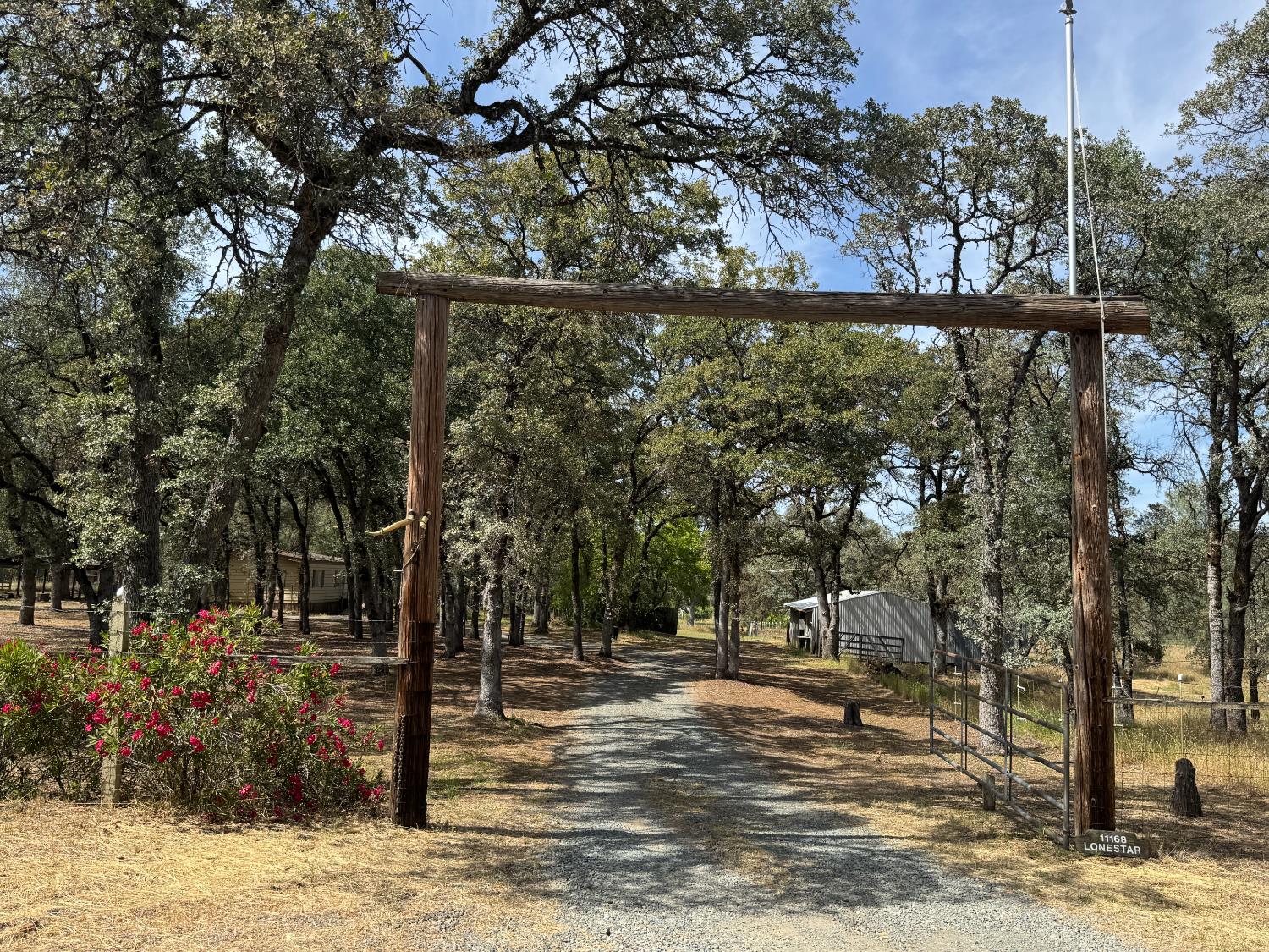 11168 Lone Star Road Auburn, CA 95602 - Photo 2 of 51