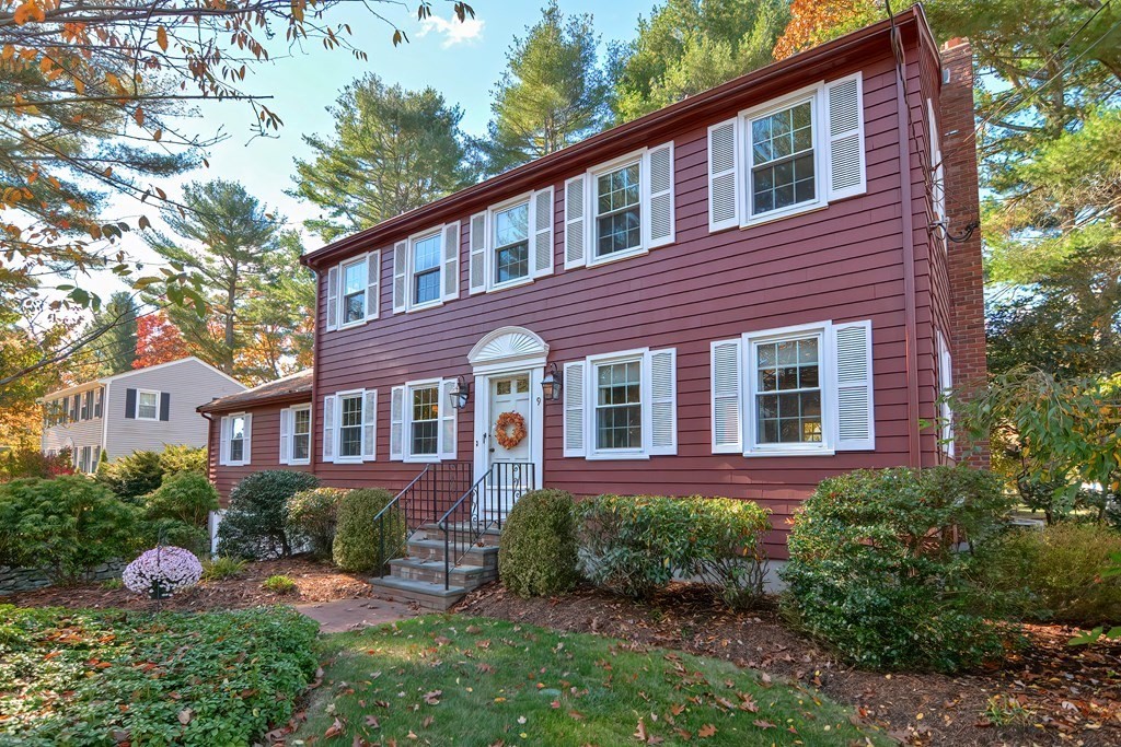 9 Warwick Road Franklin, MA 02038 - Photo 2 of 41 Gallery Image 2