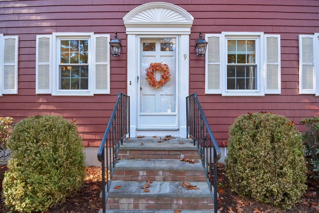9 Warwick Road Franklin, MA 02038 - Photo 5 of 41 Gallery Image 5