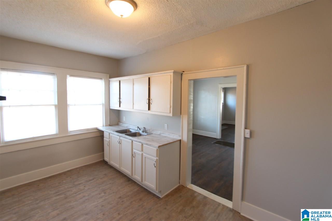 504 12th Street Southwest Birmingham, AL 35211 - Photo 9 of 17