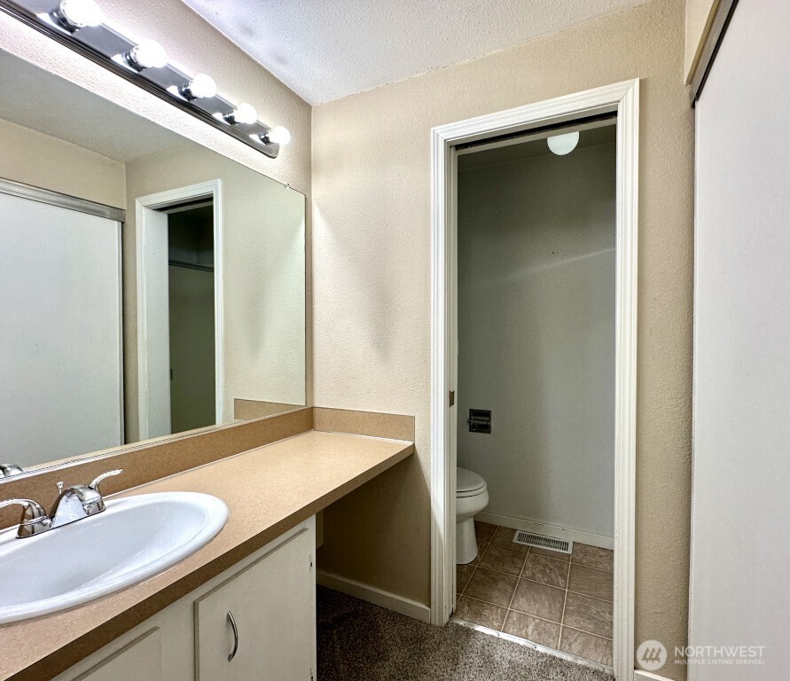 9807 Northeast 124th Street, Unit 204 Kirkland, WA 98034 - Photo 11 of 20