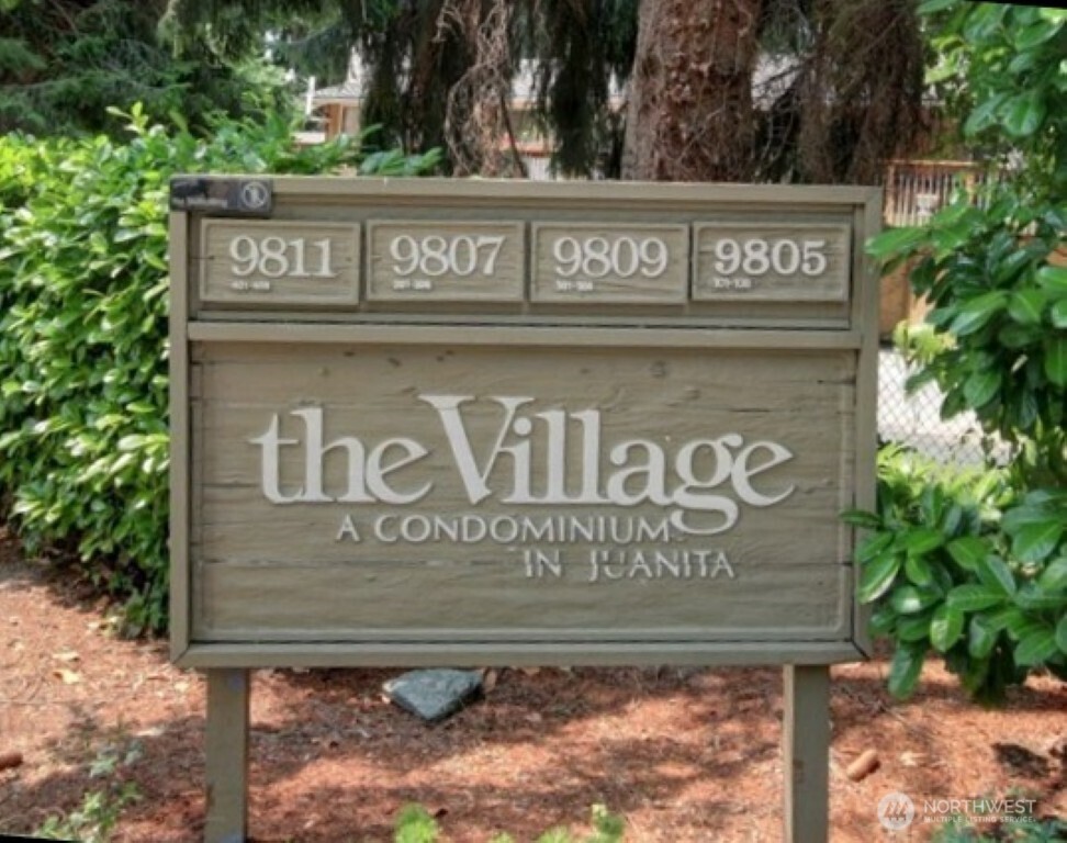 9807 Northeast 124th Street, Unit 204 Kirkland, WA 98034 - Photo 2 of 20