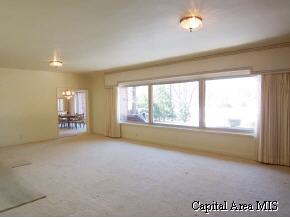 60 East Hazel Dell Lane Springfield, IL 62712 - Photo 3 of 9 Gallery Image 3
