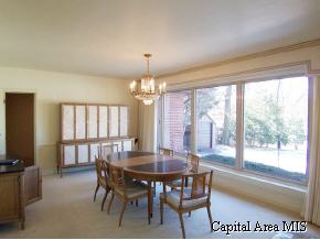 60 East Hazel Dell Lane Springfield, IL 62712 - Photo 6 of 9 Gallery Image 6